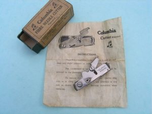 Механични грамофони от 1930-те - машинка за игли от бамбук