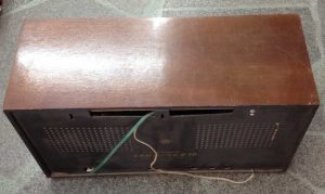 Продавам радио Симфония 10 Prodavam radio Simfoniya 10
