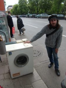 Контакти