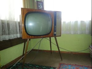 Стар български телевизор София 53