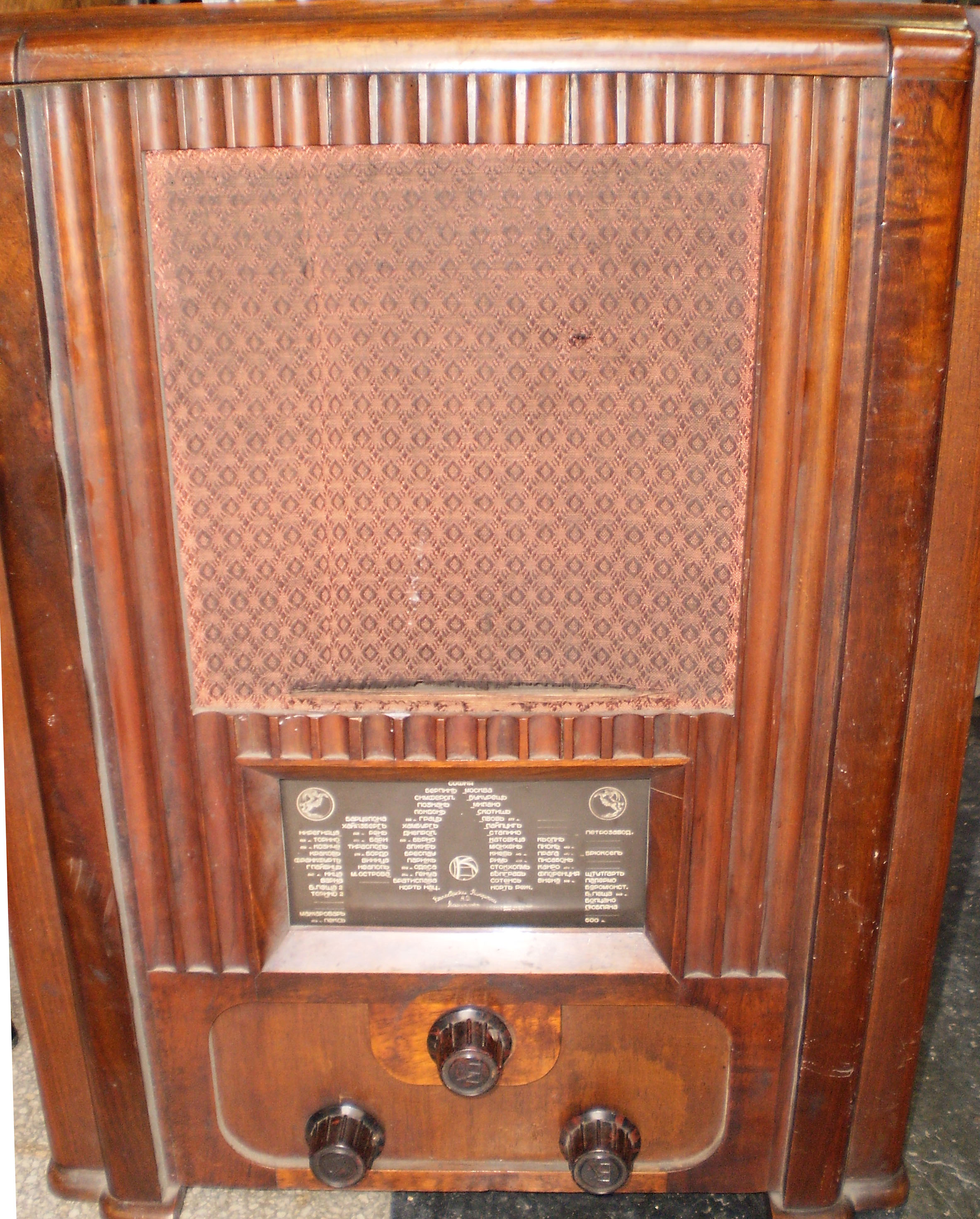 1935-Капрони-култов-български-радиоапарат